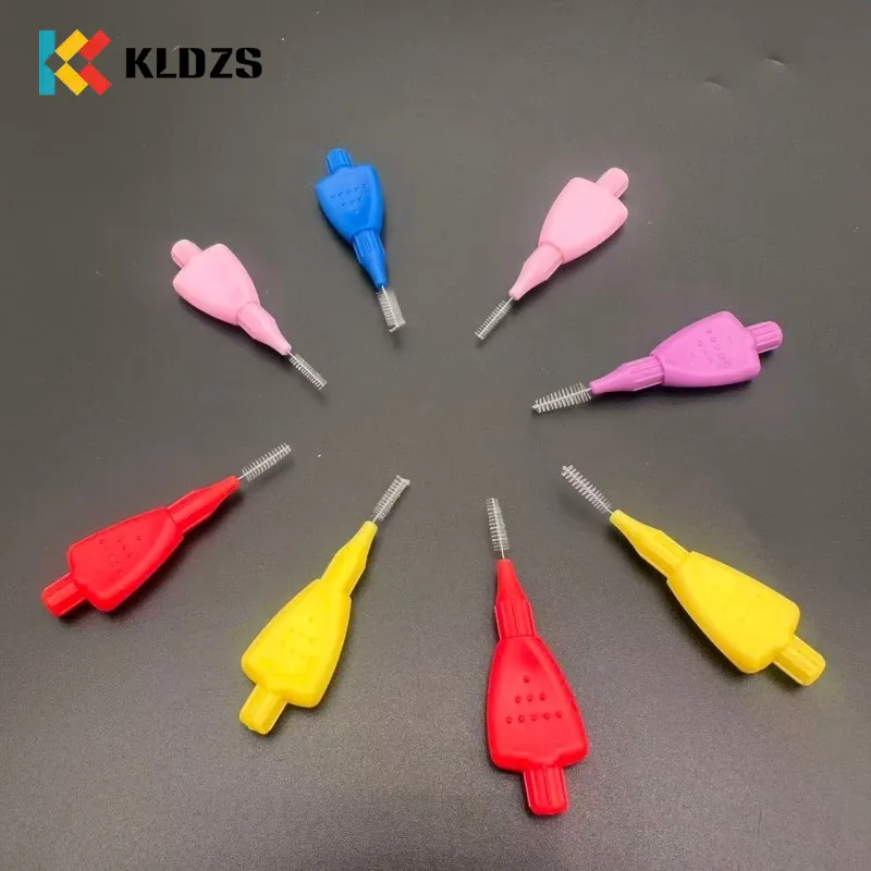 Berus Interdental berbentuk kapal terbang