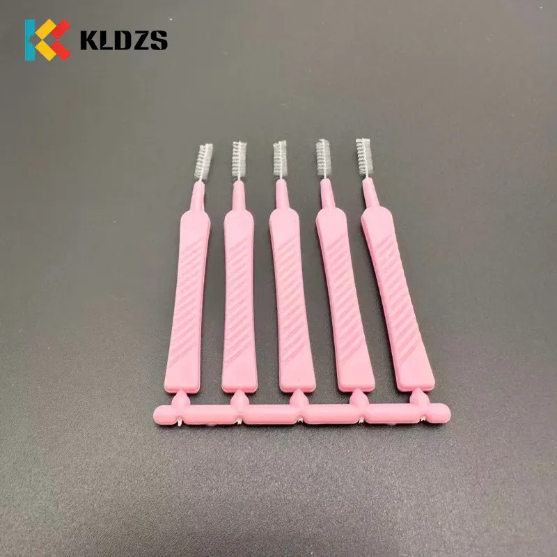 Berus Interdental berbentuk kepala pancuran